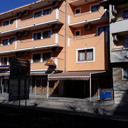 Hotel Viv Trebinje Eksteriør billede