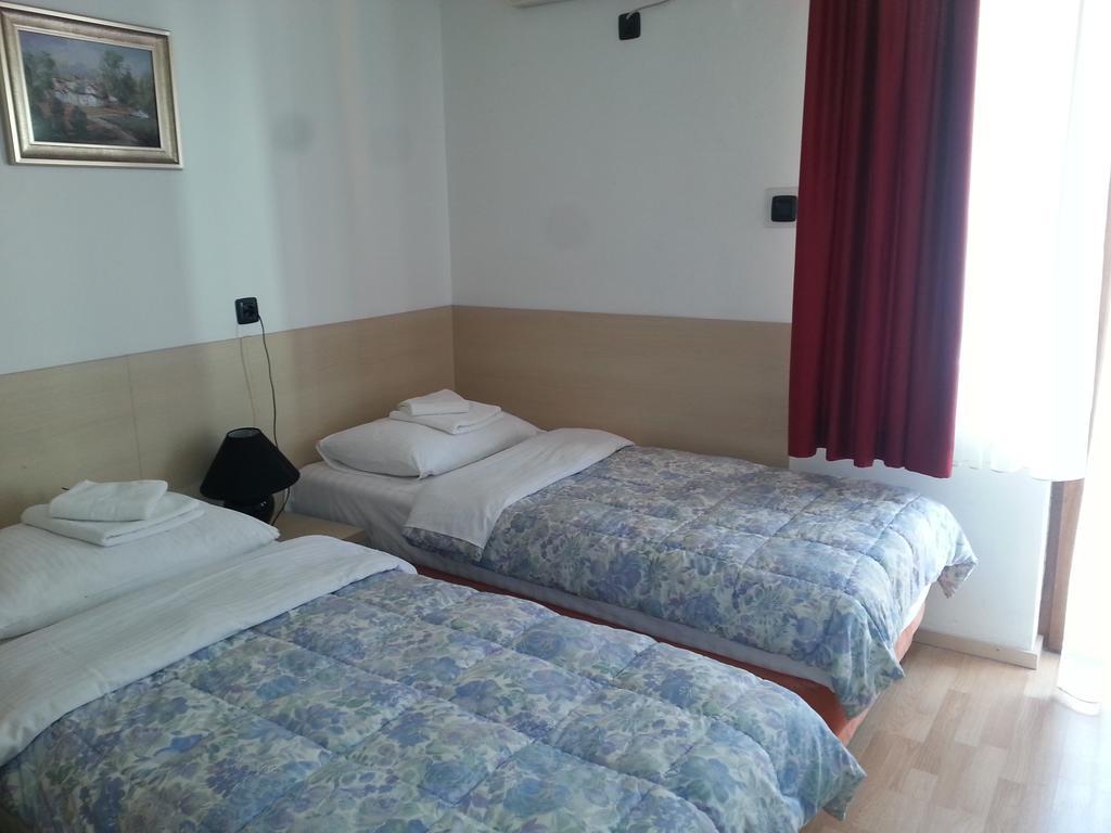 Hotel Viv Trebinje Eksteriør billede