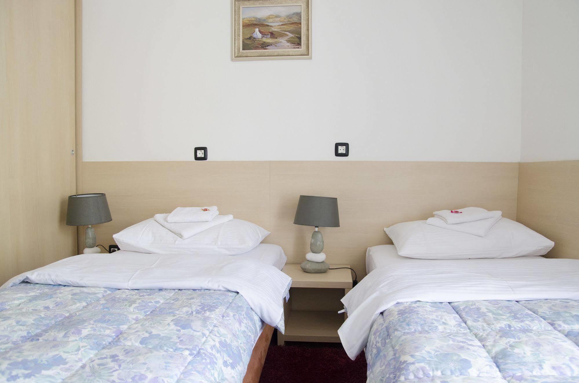 Hotel Viv Trebinje Eksteriør billede